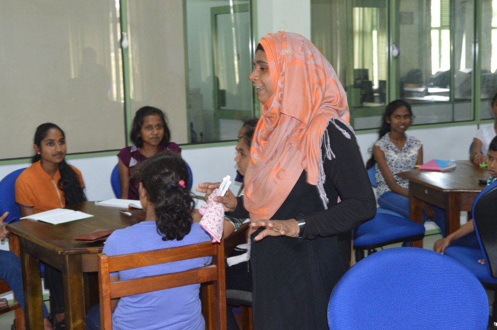 Sabragamuwa Province students visit SEUSL Department of English Language Department