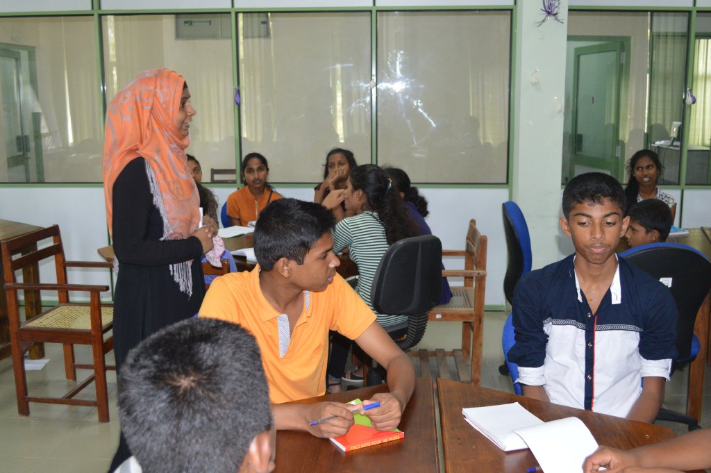 Sabragamuwa Province students visit SEUSL Department of English Language Department