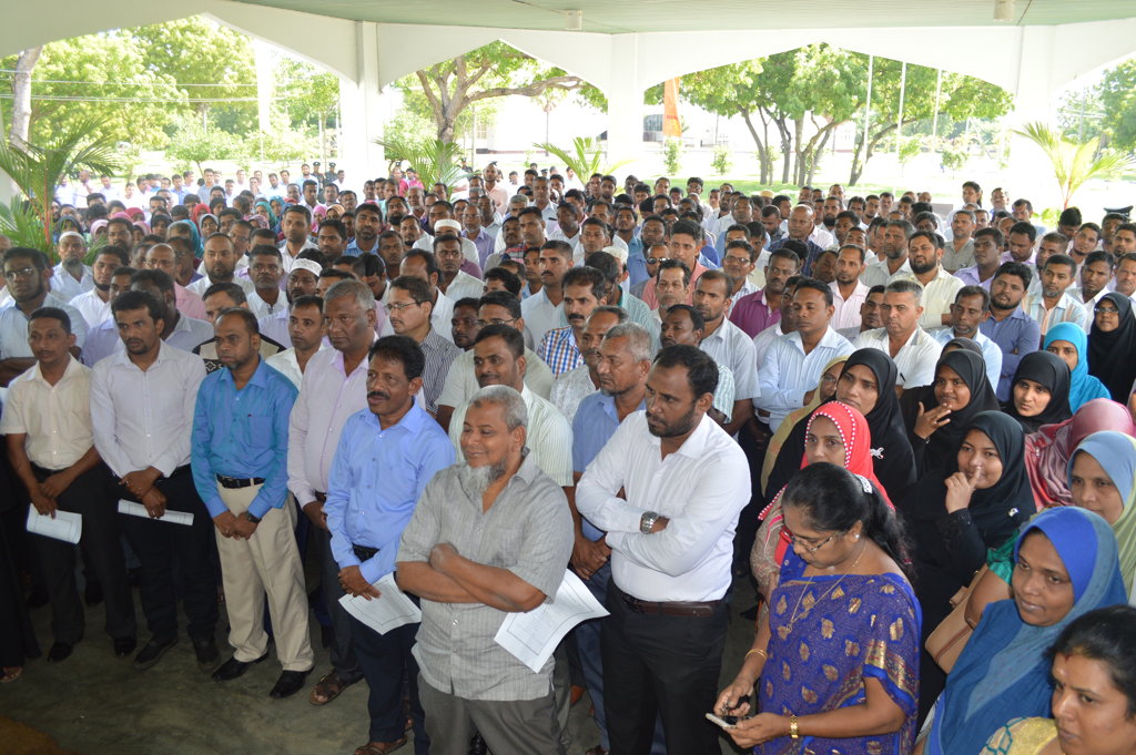 SEUSL Staff Pledged to Work Sincerely in the New Year 2017 Ushered