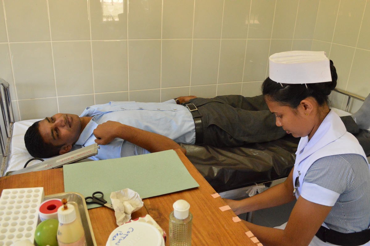 blood donation and remembered Late SLMC Leader MHM Ashraff